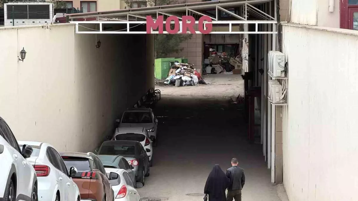 Diyarbakır\'da halı saha dönüşü otomobile silahlı saldırı: 1 ölü, 1 yaralı