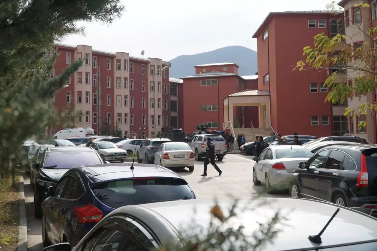 Gümüşhane Üniversitesi\'nde Silahlı Rehin Alma Olayı