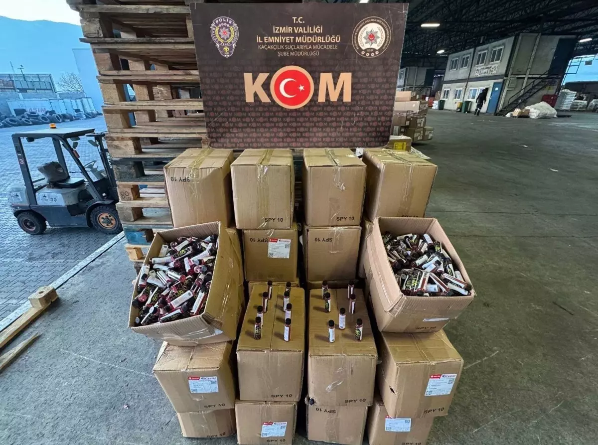 İzmir\'de Kaçak Ürün Operasyonu: 15 Milyon TL Değerinde Malzeme Ele Geçirildi