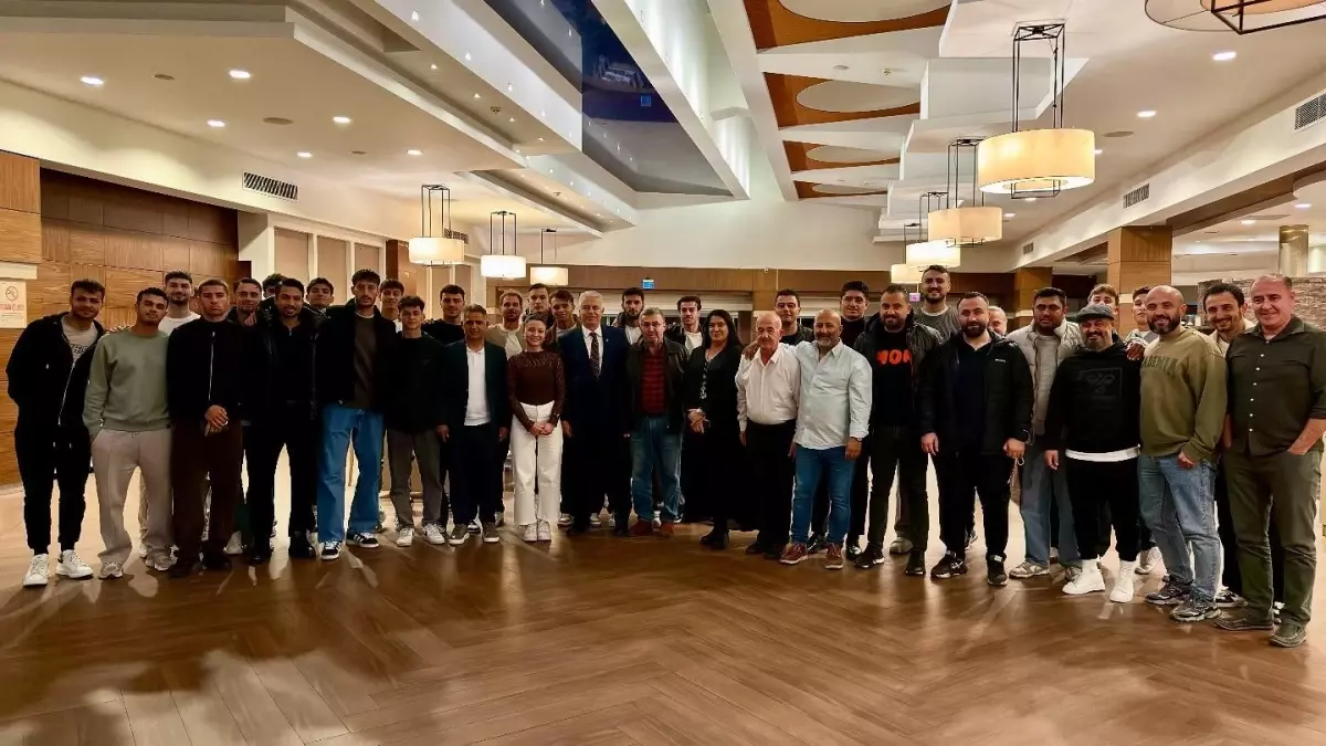 Karşıyaka, 27 Gün Sonra Taraftarıyla Buluşuyor