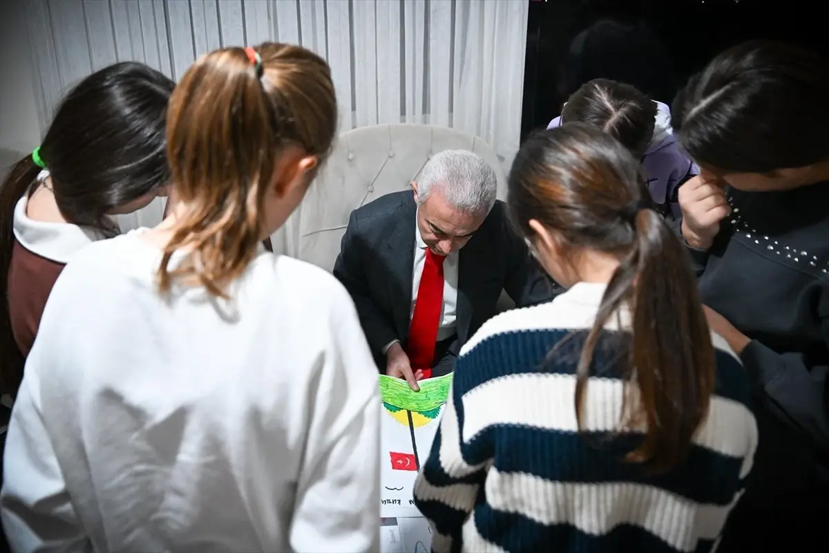 Vali Turan, Çocuk Evlerini Ziyaret Etti