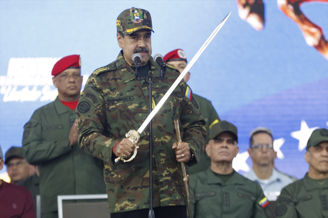 Maduro kılıcı çekti! ABD ile savaş artık an meselesi