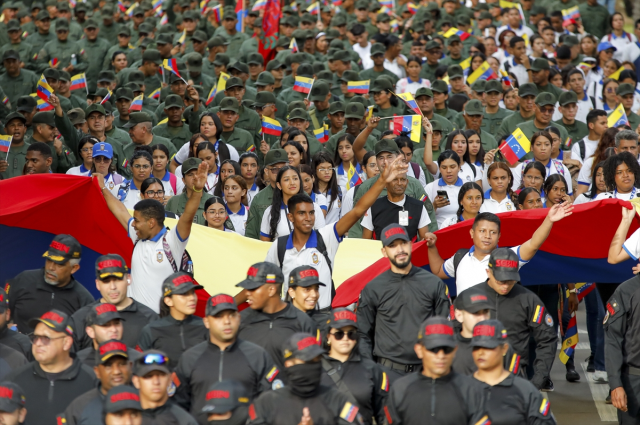 Maduro kılıcı çekti! ABD ile savaş artık an meselesi