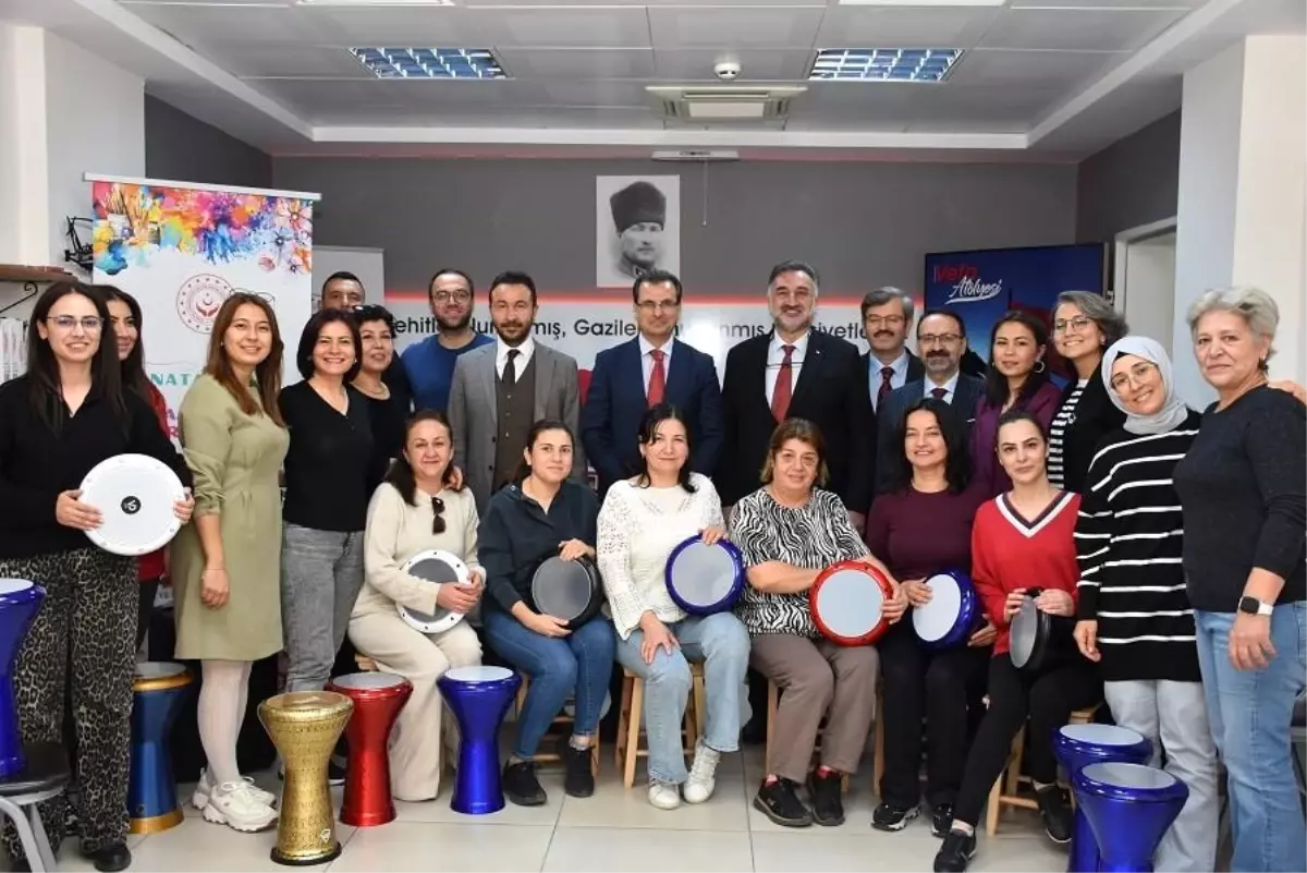 Salihli\'de şehit aileleri ve gaziler için Ritm Atölyesi düzenlendi