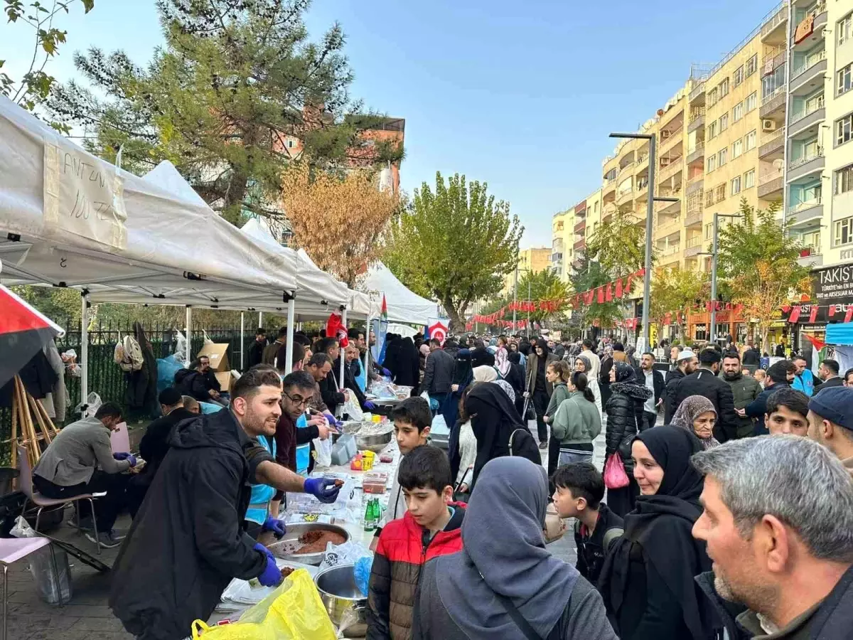 Siirt\'te Gazze için 2,7 Milyon Lira Toplandı