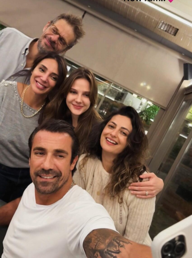 Alina Boz başrol olduğu diziden aniden çıkarıldı! Kovulduğunu uçakta öğrendi Alina Boz başrol olduğu diziden aniden çıkarıldı! Kovulduğunu uçakta öğrendi