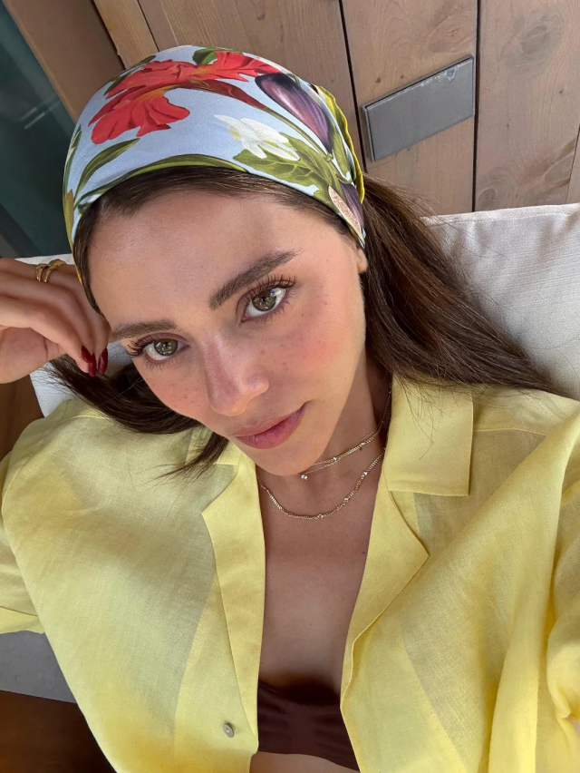 Alina Boz başrol olduğu diziden aniden çıkarıldı! Kovulduğunu uçakta öğrendi Alina Boz başrol olduğu diziden aniden çıkarıldı! Kovulduğunu uçakta öğrendi