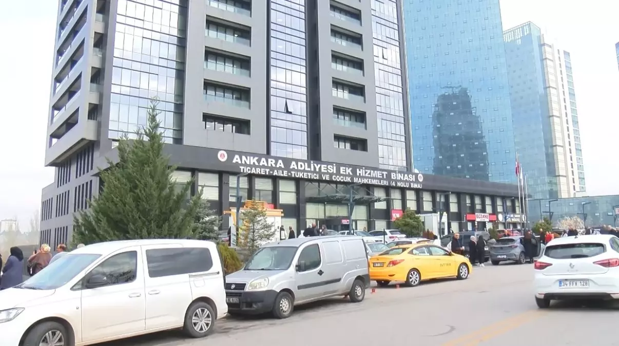 Ankara Adliyesi\'nde Bıçaklı Kavga