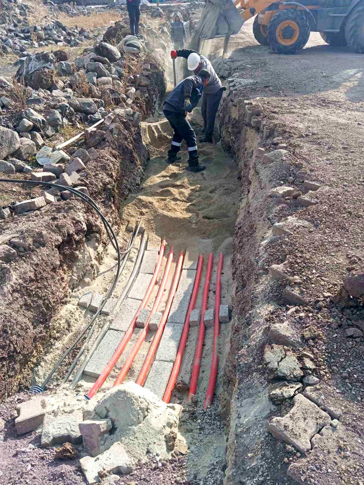 Karayazı\'da Elektrik Altyapısı Güçleniyor