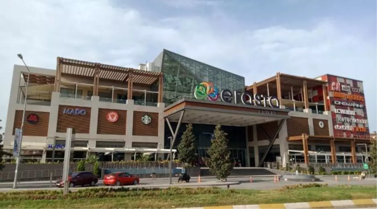 Edirne\'de AVM Tuvaletinde Gizli Çekim Girişimi