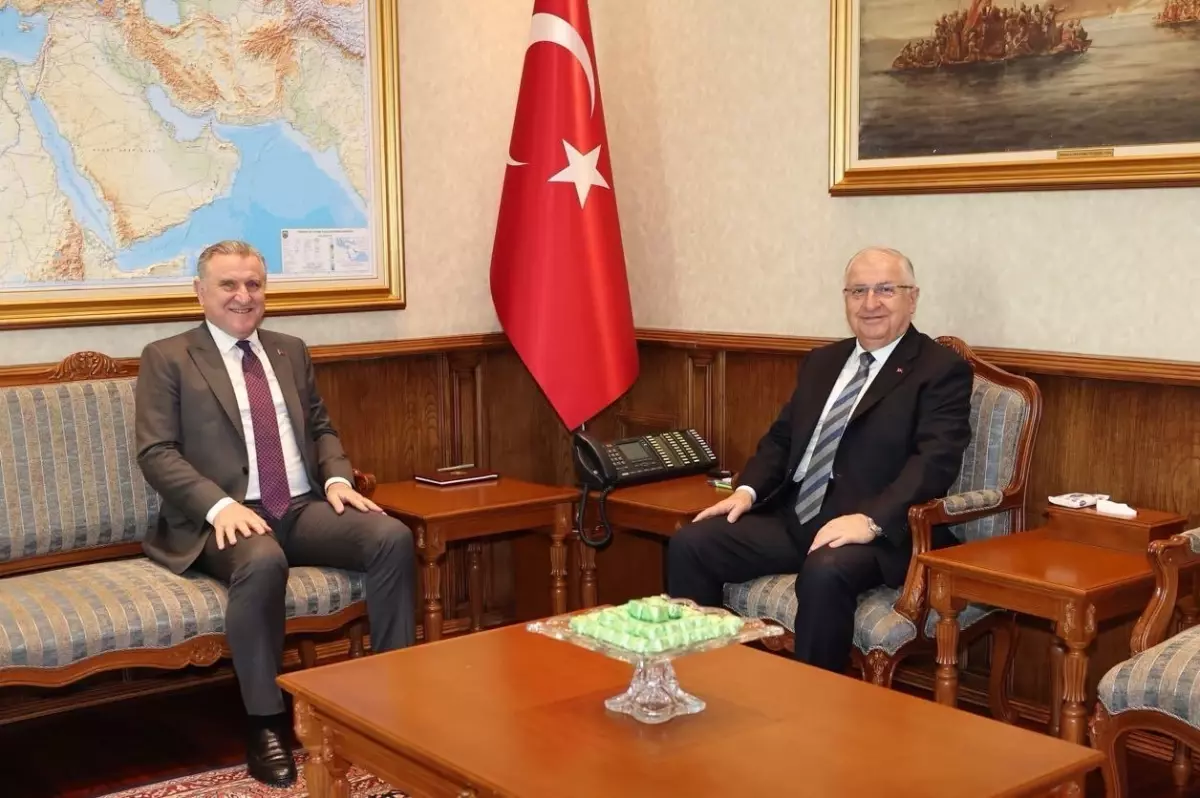 Bakanlar Güler ve Bak Bir Araya Geldi