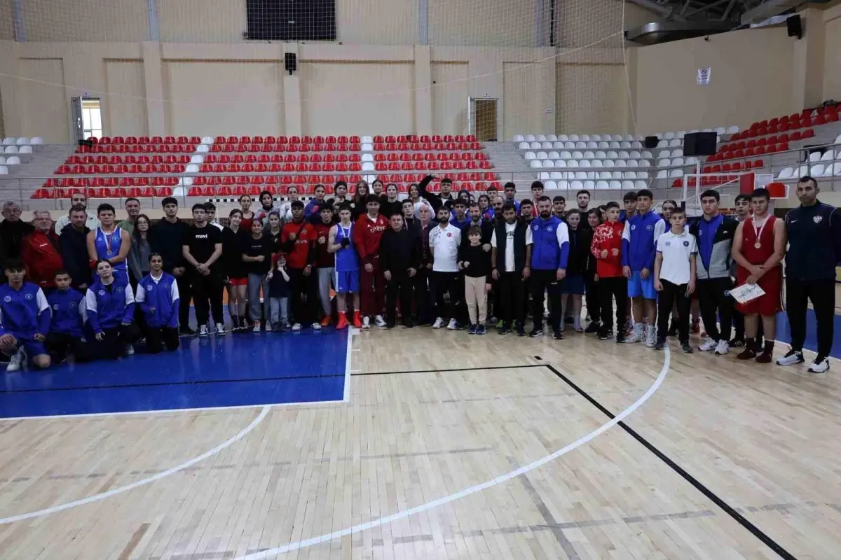 10 Kasım Atatürk Kupası Boks Müsabakaları Tamamlandı