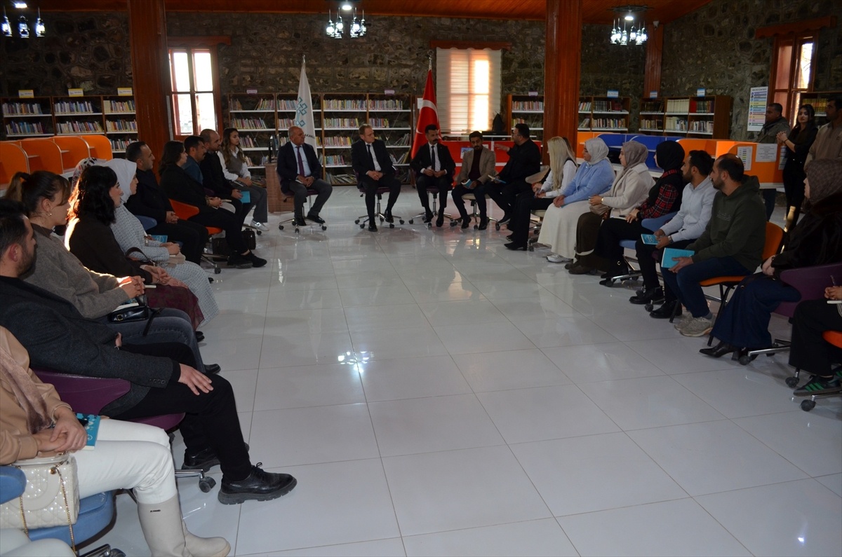 Bulanık Kaymakamı Öğretmenlerle Buluştu