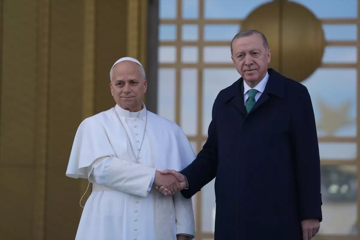Cumhurbaşkanı Erdoğan, Papa 14. Leo\'yu resmi törenle karşıladı