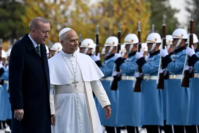 Cumhurbaşkanı Erdoğan, Papa 14. Leo'yu resmi törenle karşıladı