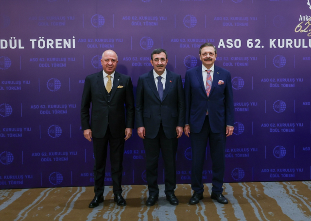 Cumhurbaşkanı Yardımcısı Cevdet Yılmaz: Enflasyon düşüş eğilimine girmiş durumda