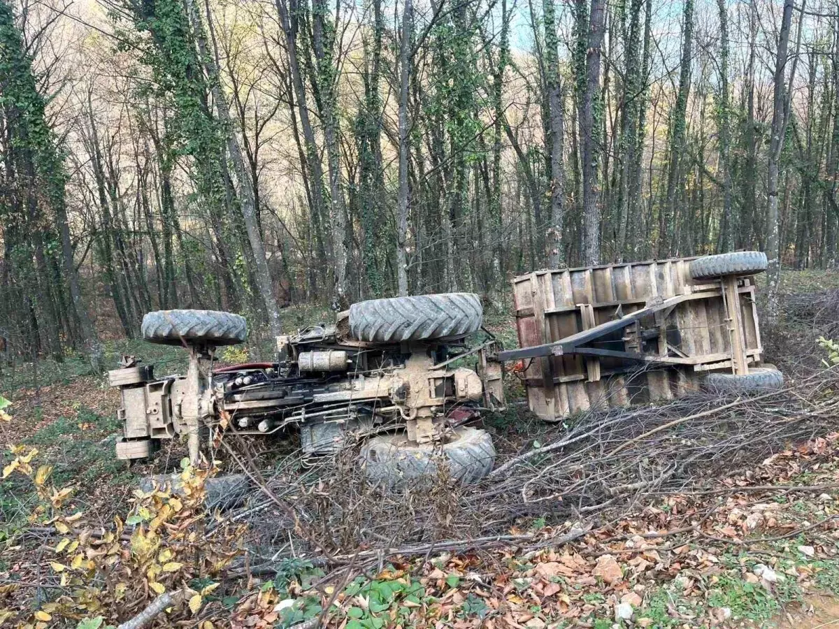 İnegöl\'de Traktör Devrildi: 2 Yaralı