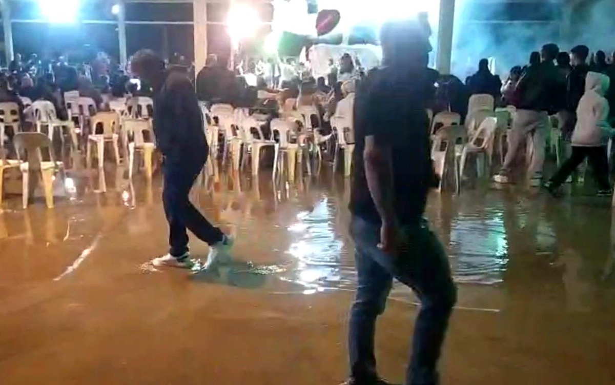 Yağmura Rağmen Düğün Neşesi