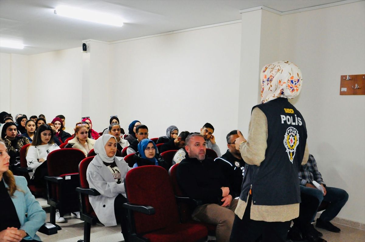 Gemerek\'te Uyuşturucu ve Terörle Mücadele Semineri
