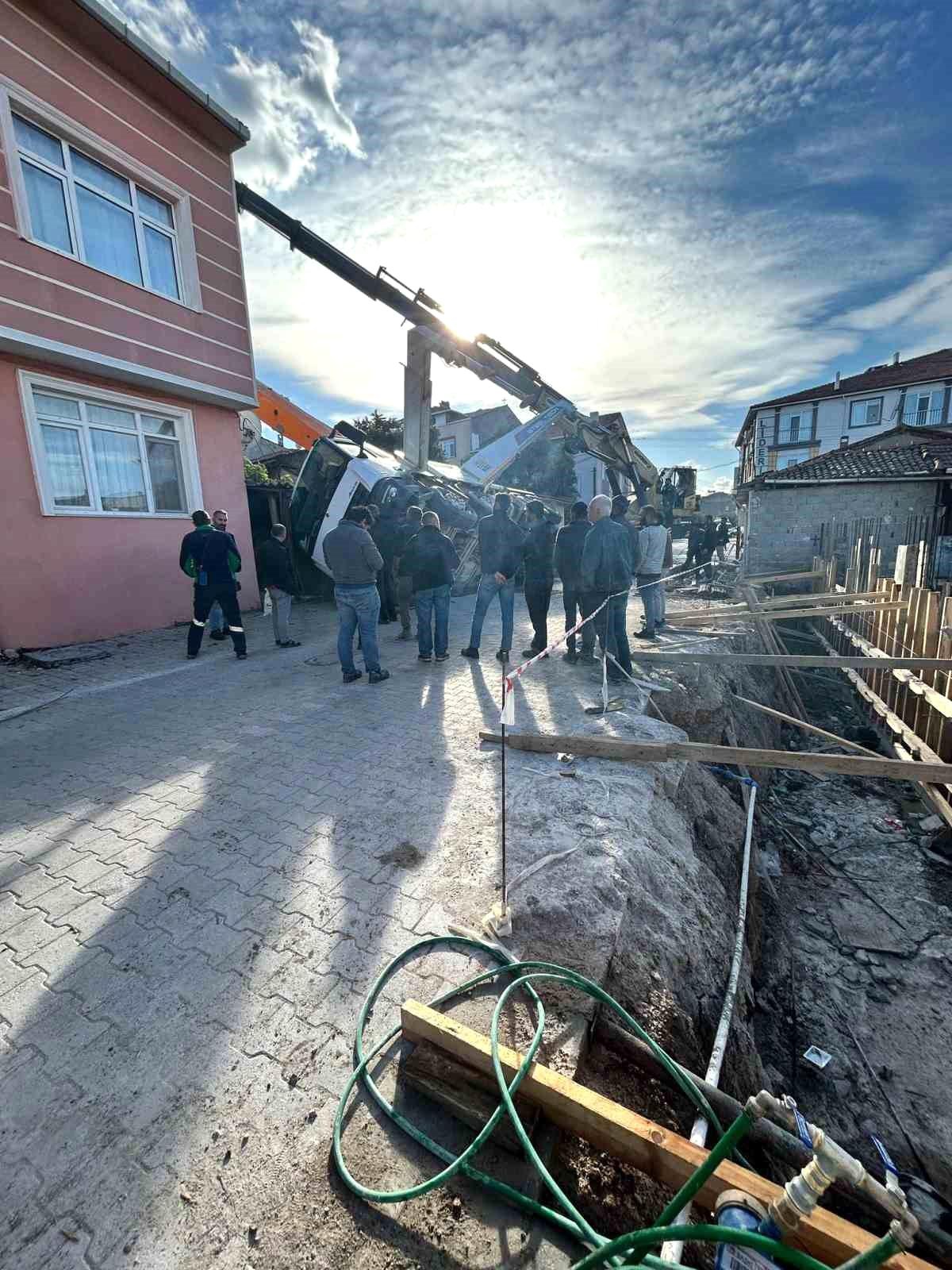 Beton Mikseri Yan Yattı, Yaralı Yok