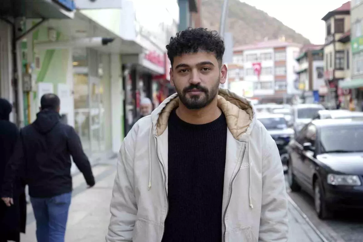 Gümüşhane\'de Esnaf Kadını Kurtardı