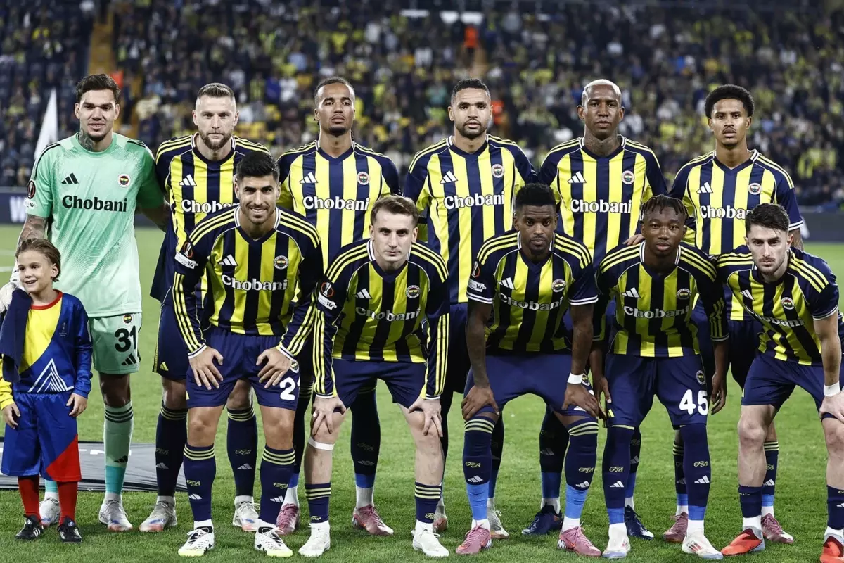 Kanarya galibiyet peşinde! Fenerbahçe-Ferencvaros maçının muhtemel 11\'leri