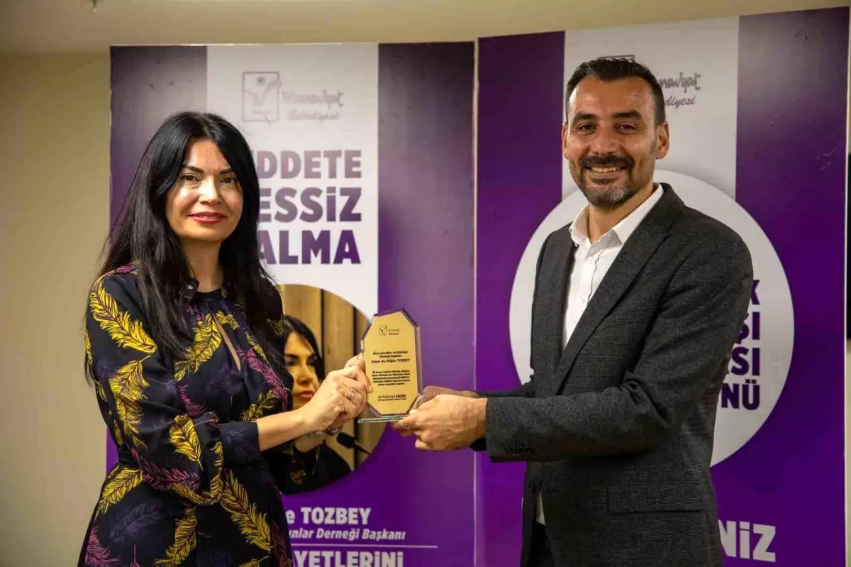 Manavgat\'ta Kadına Yönelik Şiddetle Mücadele İçin Farkındalık Etkinliği