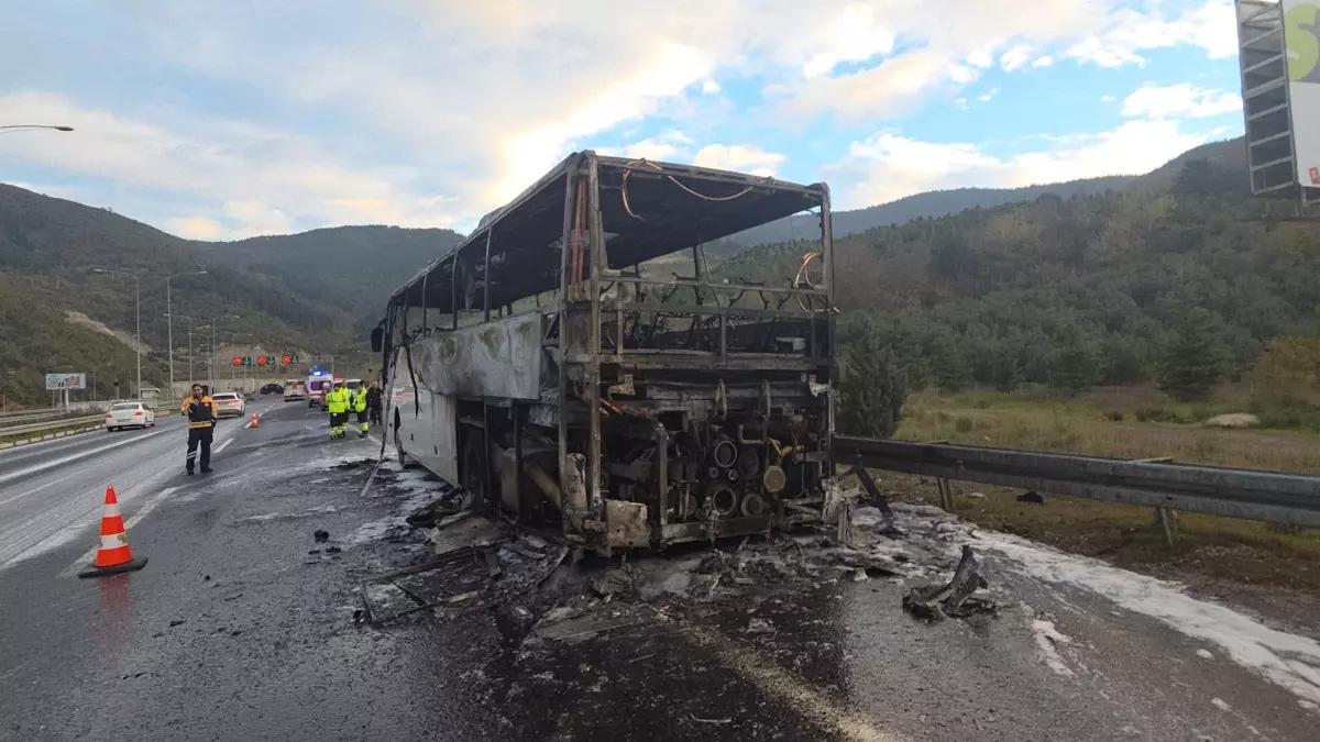 Çanakkale\'den gelen otobüs yangın çıkardı