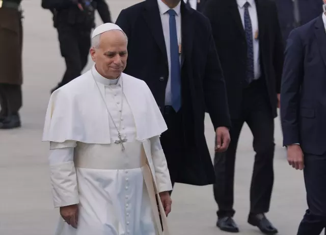 Papa 14. Leo, Ankara'da! İşte ilk görüntüler ve karşılayan isim Papa 14. Leo, Ankara'da! İşte ilk görüntüler ve karşılayan isim
