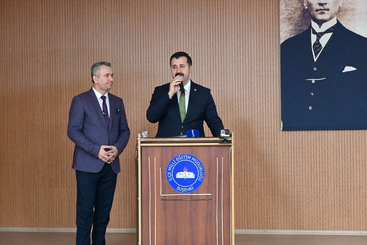 Suşehri\'nde Dijital Tehditler Konferansı