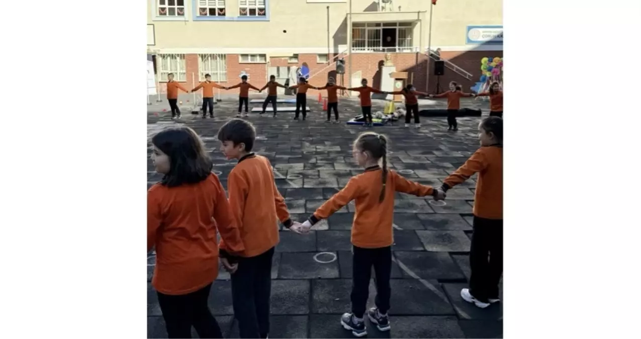 Team Paribu, Artvin\'deki Öğrencilere Spor Ekipmanı Sağladı