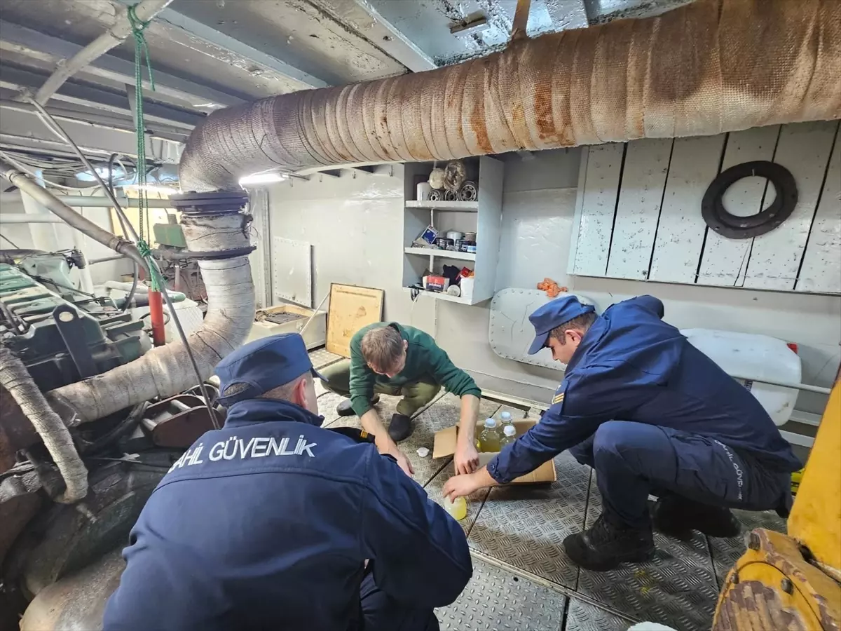 Sürmene Açıklarında 7 Bin Litre Kaçak Akaryakıt Ele Geçirildi