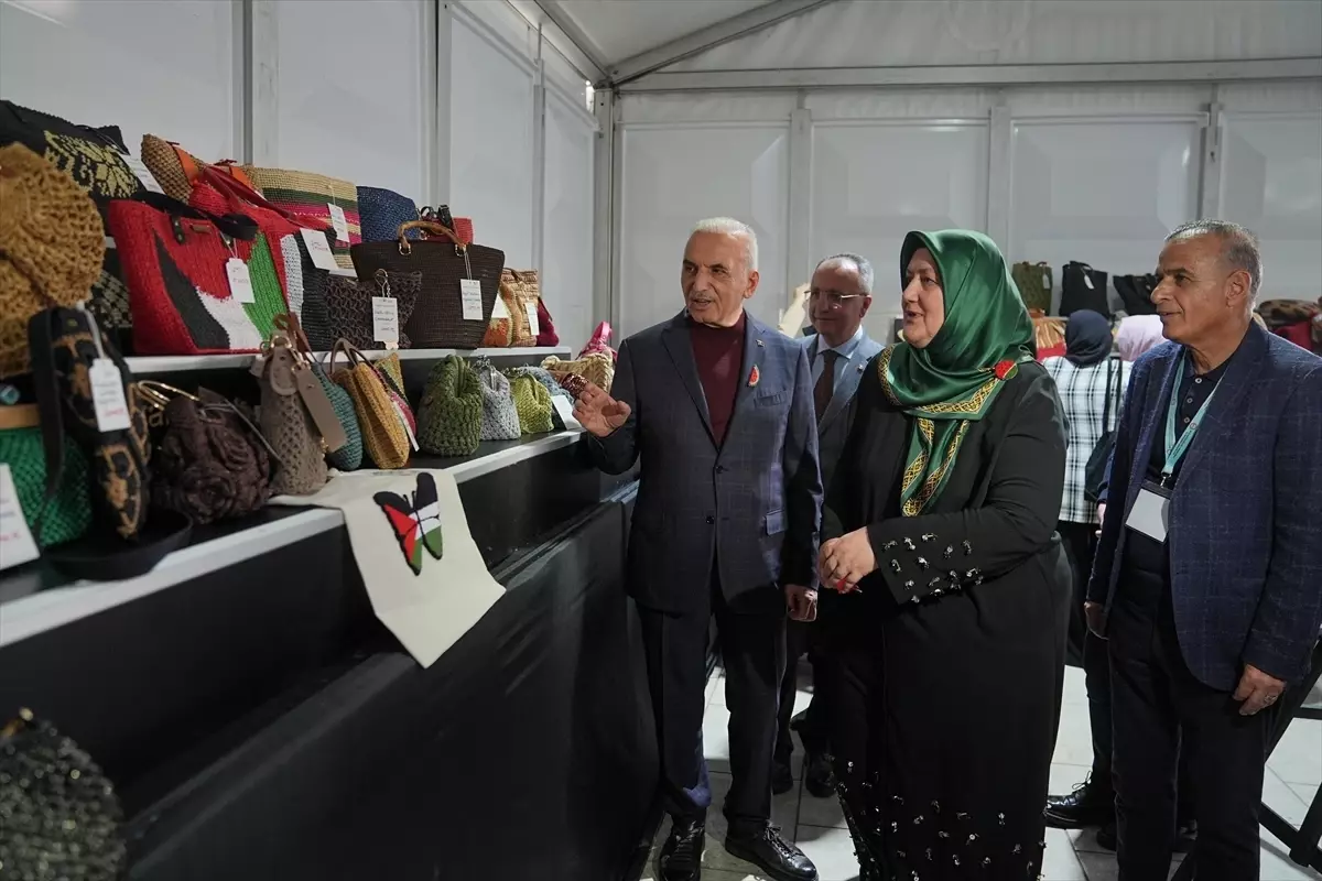 Ümraniye\'de Gazze yararına kermes düzenlendi