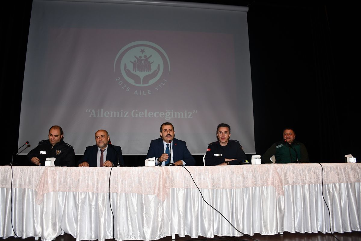 Muhtarlara Bilgilendirme Toplantısı