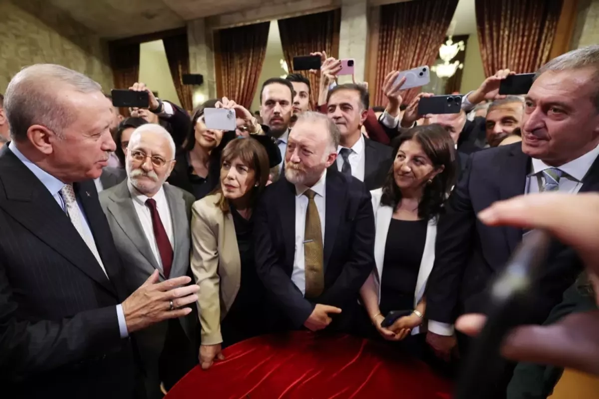 Altan Tan: DEM Parti, Erdoğan\'ın aday olabilmesi için oy verecek