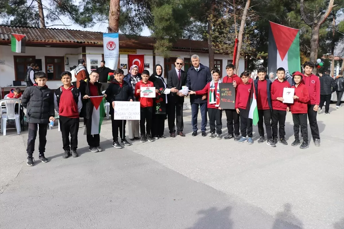 Amasya\'da Gazze\'ye yardım için kermes düzenlendi