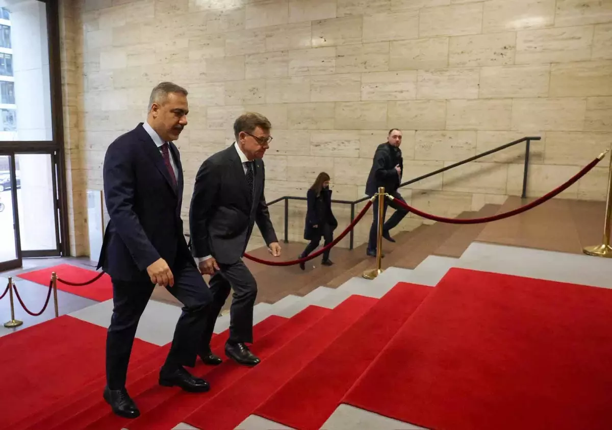 Fidan, Almanya\'da Wadephul ile Görüştü