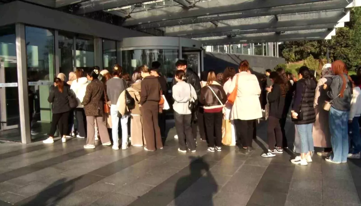 Bakırköy\'de Kasım İndirimleri Yoğunluk Yarattı