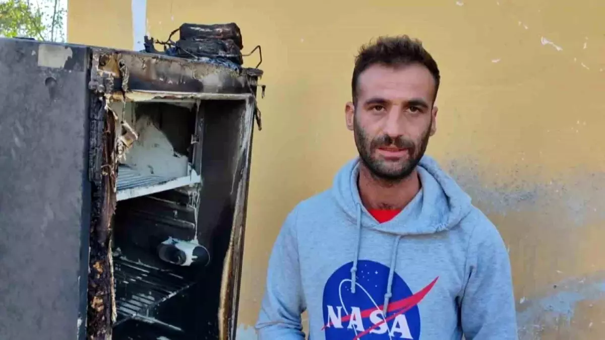 Hatay\'da Yangın: Anne ve Oğul Pencereden Atlayarak Kurtuldu