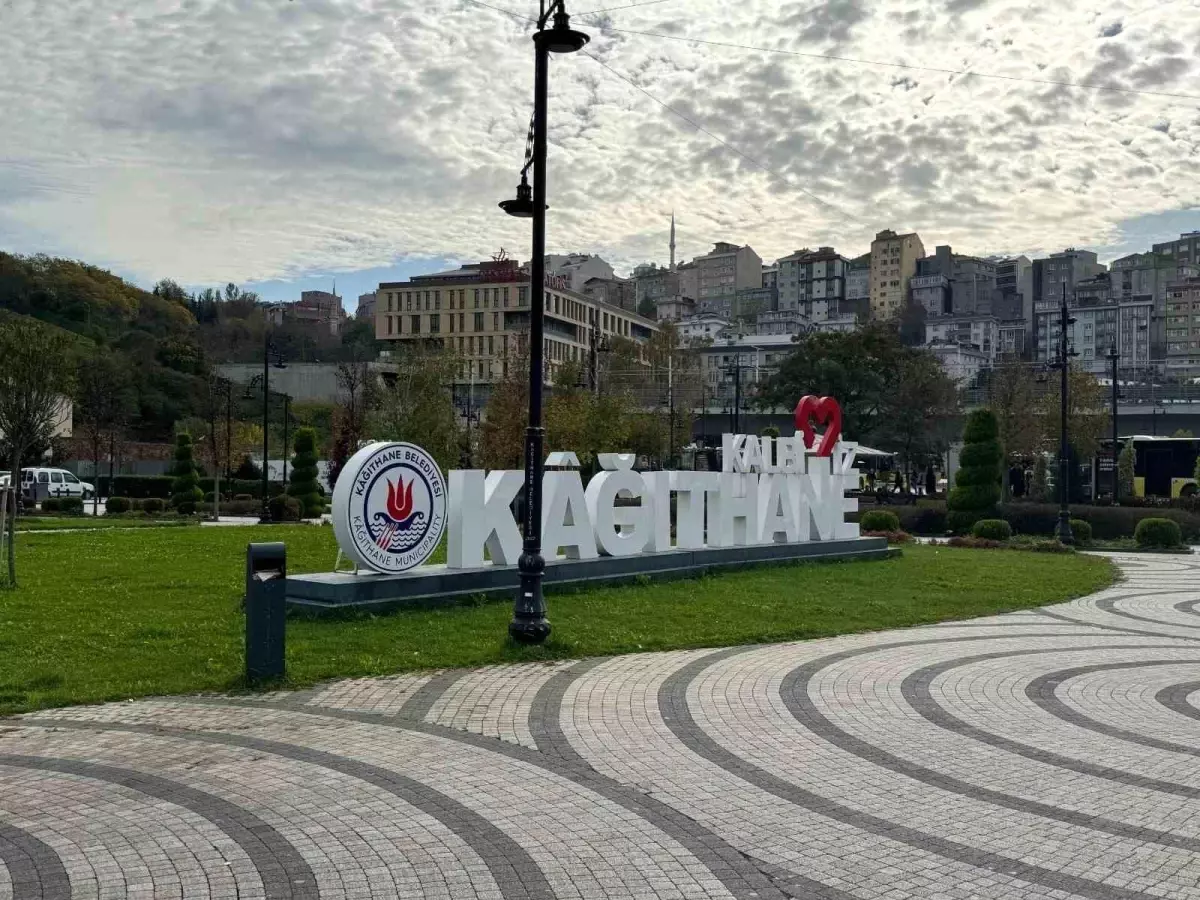 Kağıthane\'ye 100 Bin Metrekarelik Yeni Meydanlar Kazandırıldı