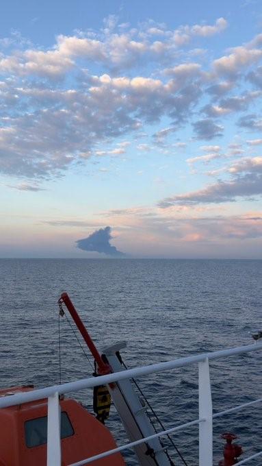 Karadeniz'de neler oluyor? Bir tankerde patlama meydana geldi, diğeri saldırıya uğradı