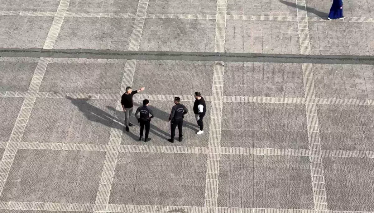 Samsun\'da Yumruklu Kavga: Polis Müdahale Etti