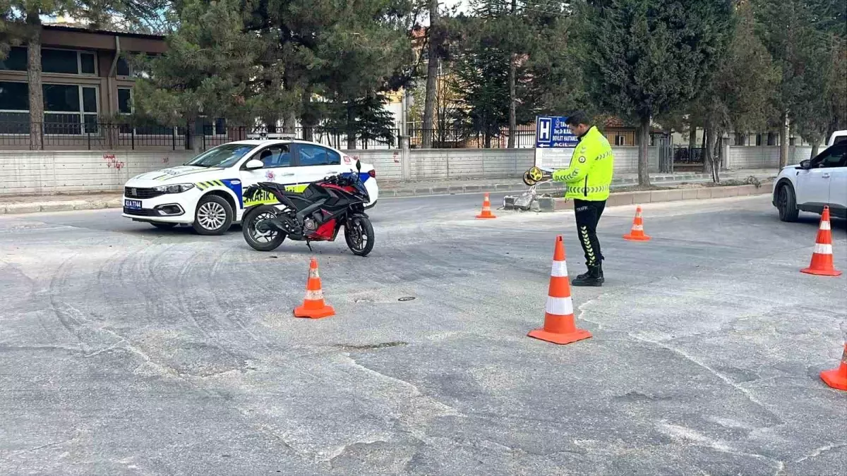 Tavşanlı\'da Motosiklet Kazası: Sürücü Yaralandı