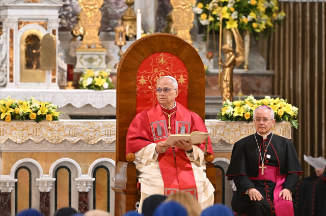 Papa 14. Leo İstanbul'da! İlk durağı bakın neresi oldu