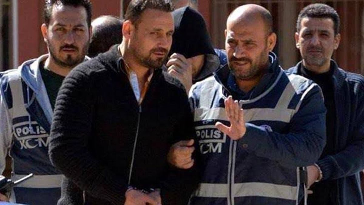 Sahte Kimlikle Usulsüz Ehliyet Operasyonu