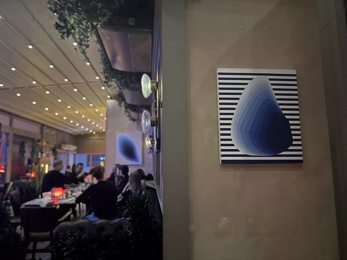 Zeynep Çilek Çimen\'in Eserleri İstanbul\'da Sergileniyor