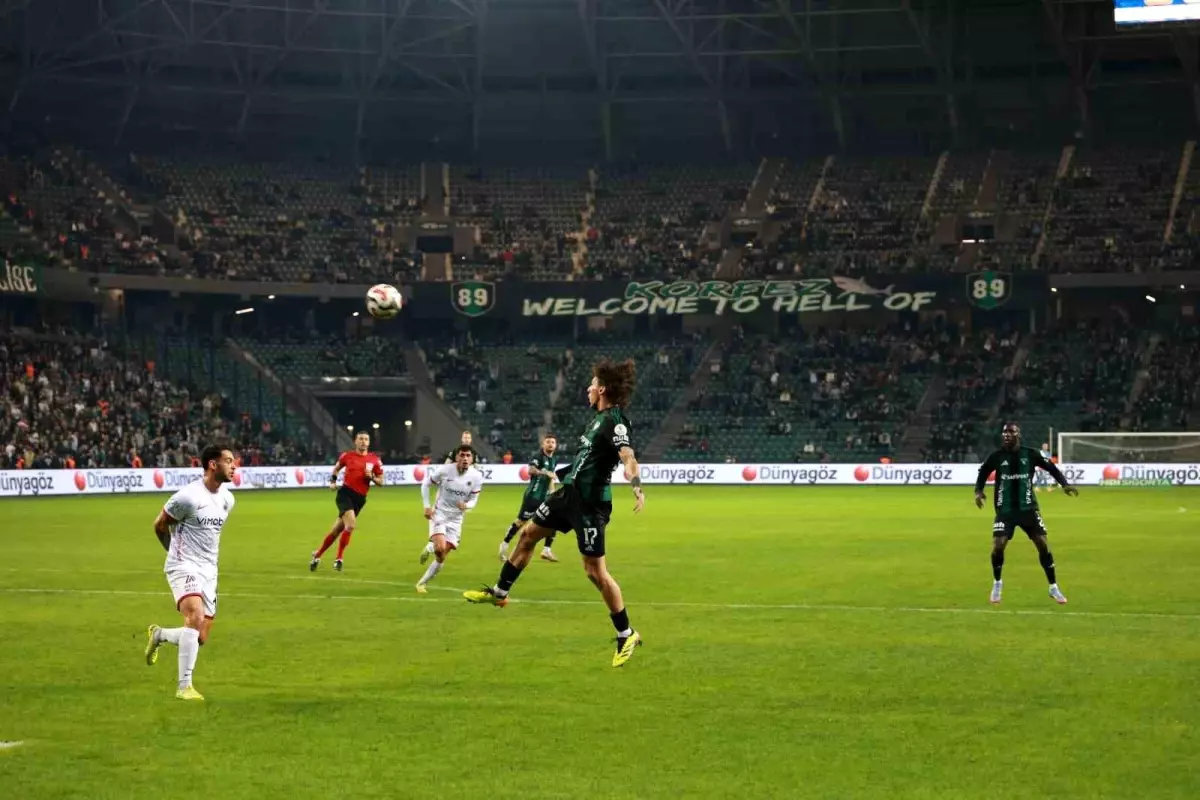 Kocaelispor 1-0 Önde
