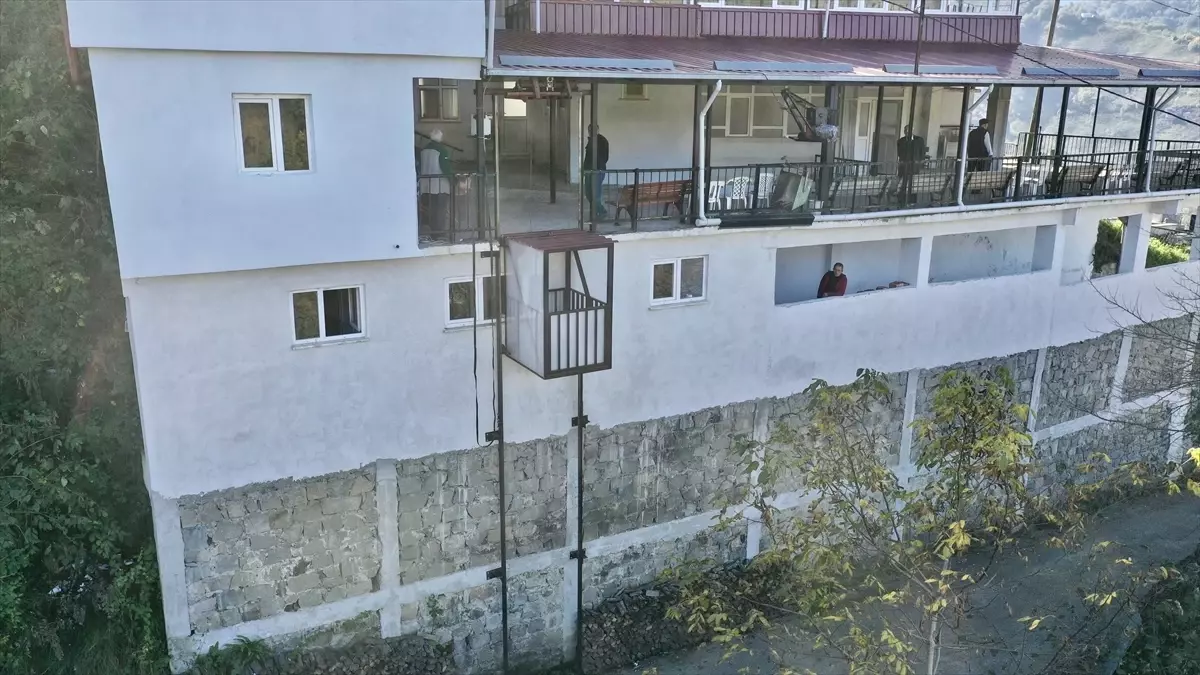 Eynesil\'de Camiye Asansör Yapıldı