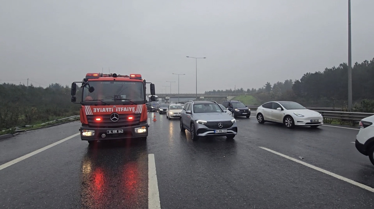 Beykoz\'da TIR Kaza Yaptı