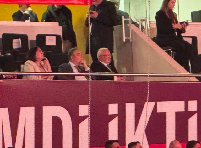 CHP kurultayında kriz: İzletilen videoyu gören AK Partili Elitaş salonu terk etti